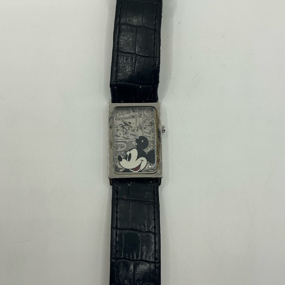 8 Vintage Disney Watches All Working  - Picture 3 of 9